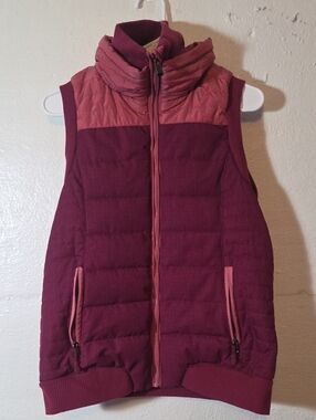 Pacific Trail Quilted Sleeveless Vest in Maroon and Rose Pink Womens Size Large